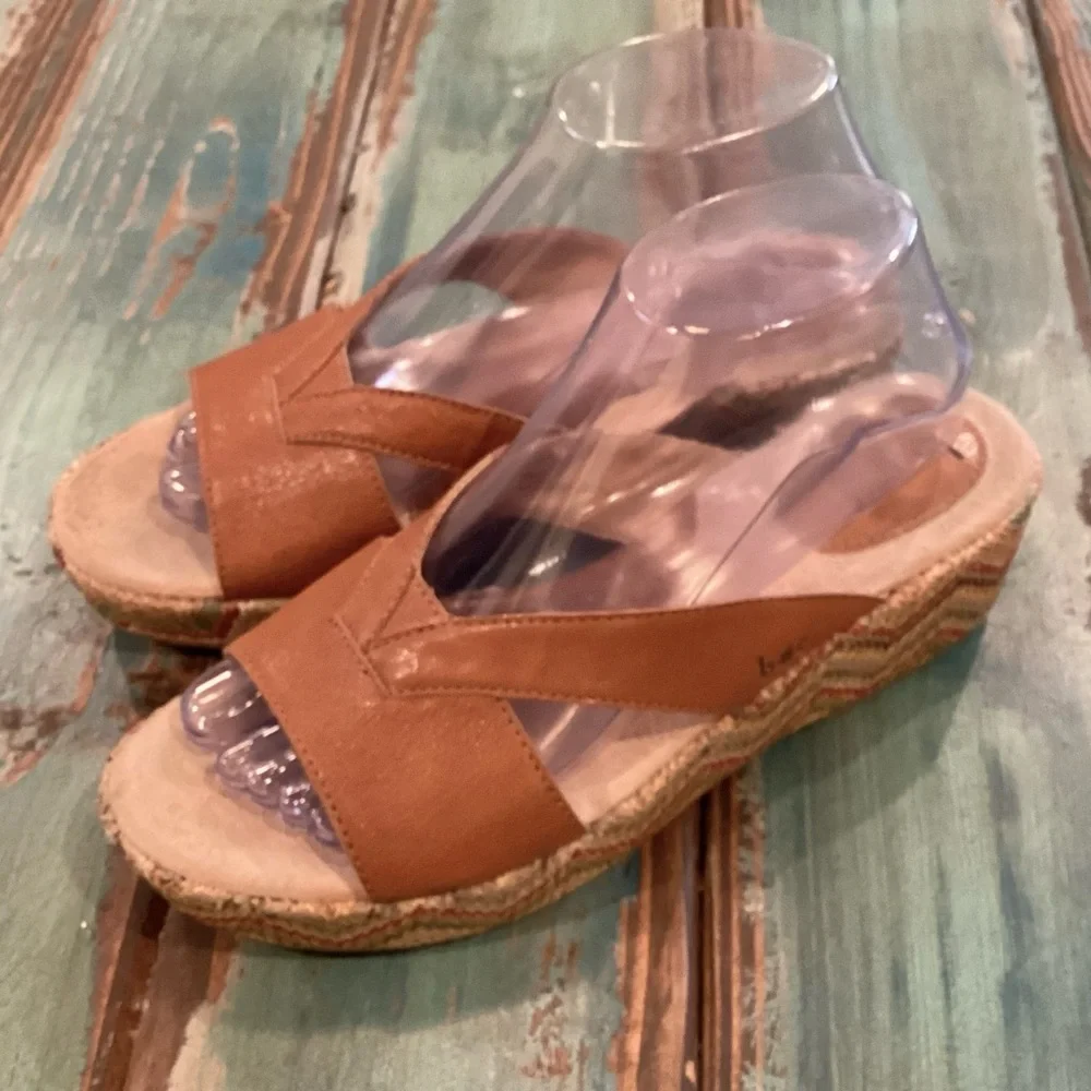 b.o.c. 9 Wedge Leather Sandals Espadrilles Womens Comfort Shoes Brown Multicolor